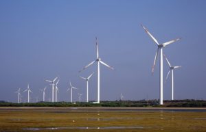 Proiectul eolian de la Gura Văii – Onești obține o finanțare de 47 de mil de euro pentru implementare
