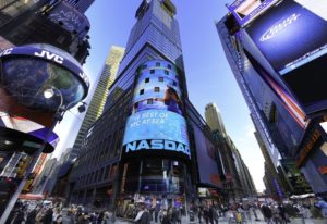 Nasdaq intră sub presiune, pe fondul reevaluării așteptărilor legate de inteligența artificială