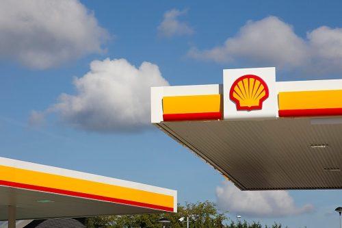 Shell raportează câștiguri ajustate de $6,9 mld (+112% QoQ) și majorează dividendul cu 5% — acțiunile scad aproape 2%