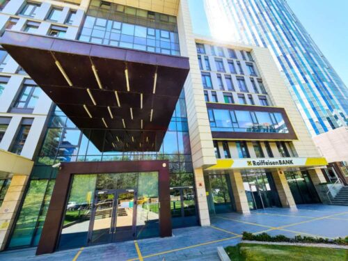 Raiffeisen Bank România accelerează în T1 2026: creștere puternică a bazei de clienți și evoluții solide pe economisire și creditare
