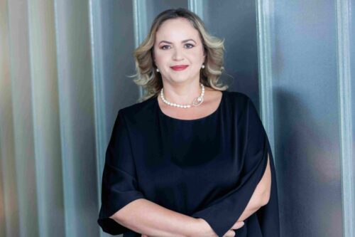 Studiu EY: GenAI redefinește managementul forței de muncă globale, cu accent pe încredere și viteză