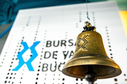 BVB în scădere: BET pierde 0,40% la începutul săptămânii, Electrica (-3,33%) și MedLife (-2,61%) trag indicii în jos. Titlurile Fidelis din aprilie debutează la tranzacționare