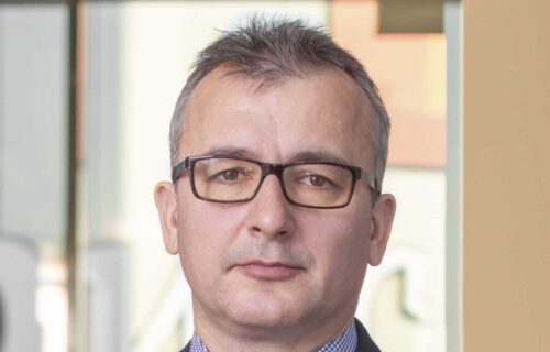 Studiu PwC: Cererea pentru competențe AI crește accelerat pe piața muncii, dar oportunitățile pentru juniori devin mai selective