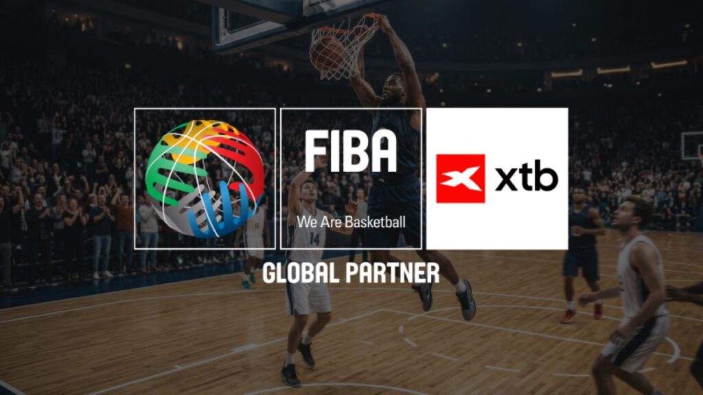 XTB devine partener FIBA și apropie investițiile de fanii baschetului