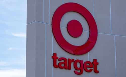 Target depășește așteptările în Q1 2026: vânzări de $25,4 mld (+6,7%), EPS ajustat +32%