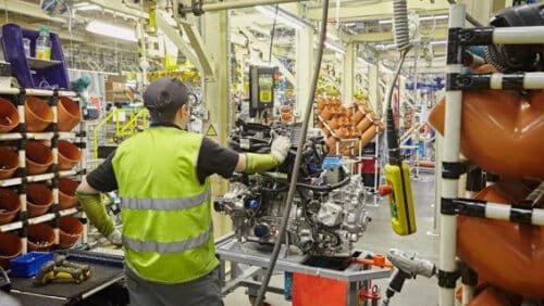 Industria Germaniei pierde din nou ritm: războiul din Orientul Mijlociu și energia scumpă apasă economia Europei